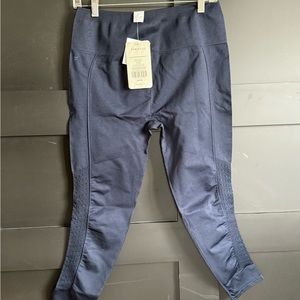 Fabletics High Waisted Perforated Legging 7/8 Legging Size Large